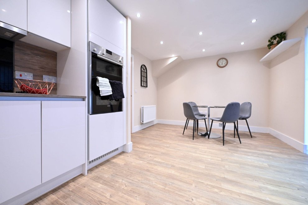 holiday home mitcham project gallery image 3