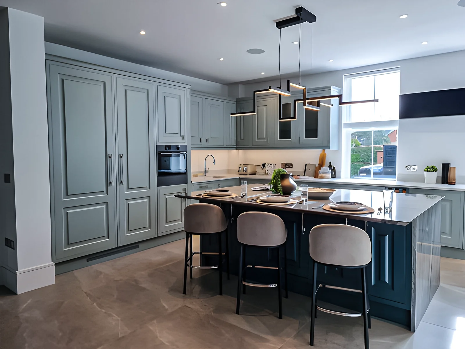 Luxury kitchen and bar interior design project in South London